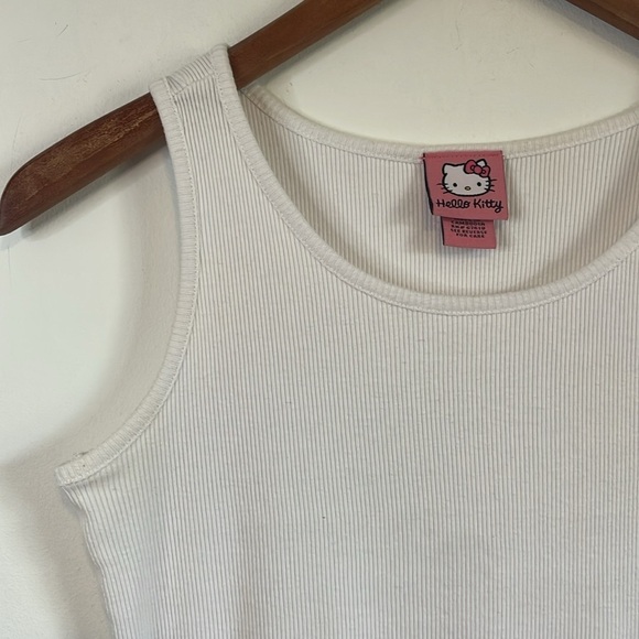 Y2K Hello Kitty Tank Top White Large Cherry Sanrio
Edgy Cat 00 Grunge Baby Glam - Picture 4 of 14